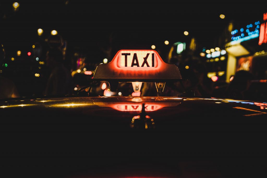 taxi parisien la nuit